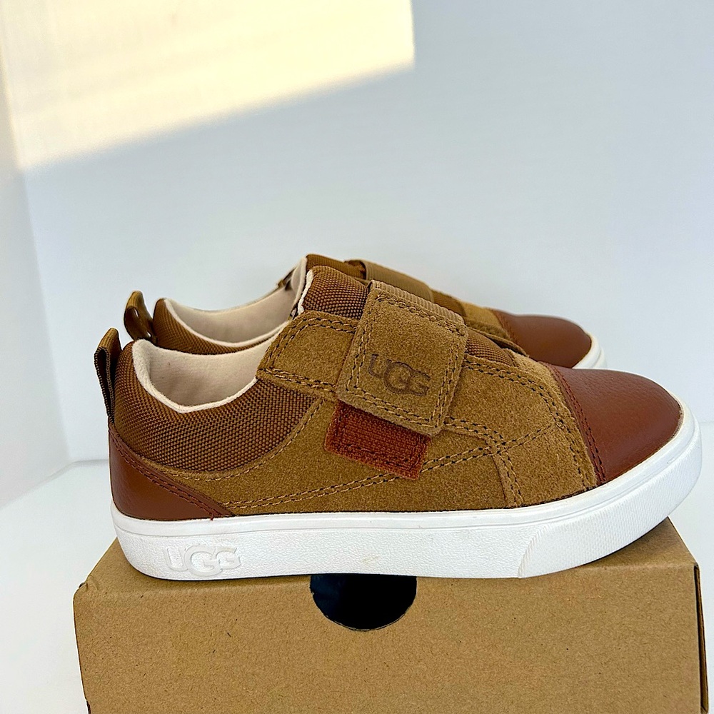 NWT Kids UGG shoes - Picture 5 of 9